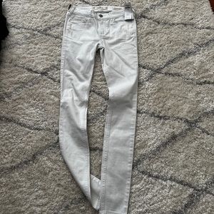white hollister skinny jeans
